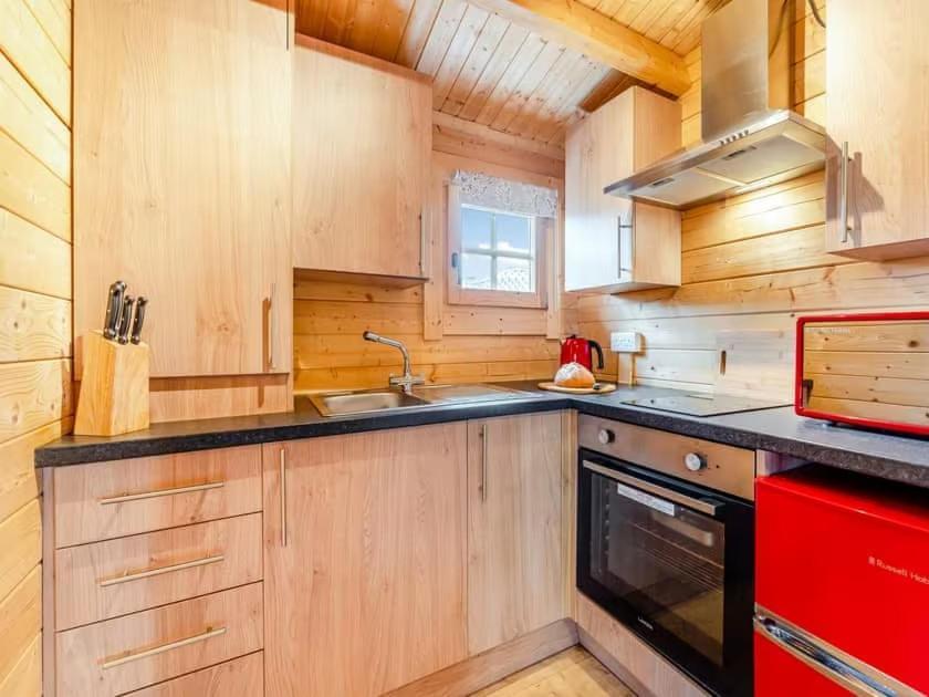 Lochinvar - Clydesdale Log Cabin With Hot Tub Эйрдри Экстерьер фото