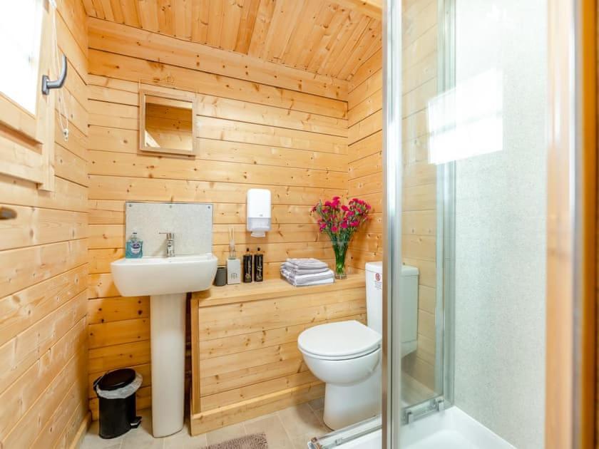 Lochinvar - Clydesdale Log Cabin With Hot Tub Эйрдри Экстерьер фото